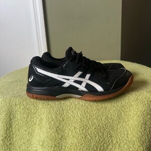 ASICS Gel Rocket Women’s Volleyball Black and White Athletic Shoes